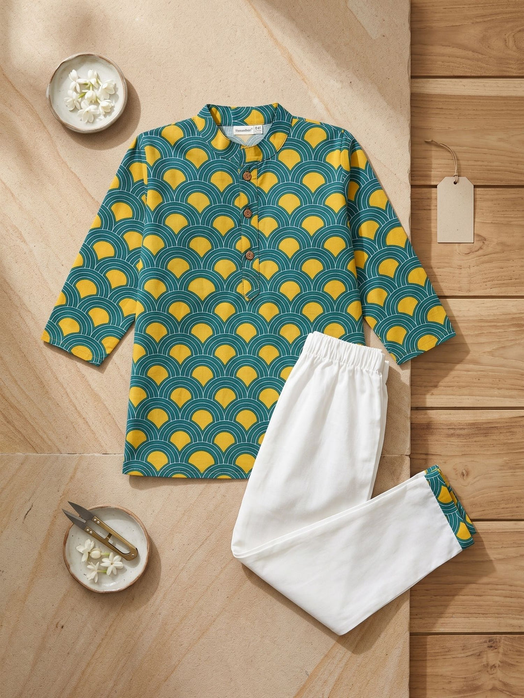 Teal Vintage Arch Scallop