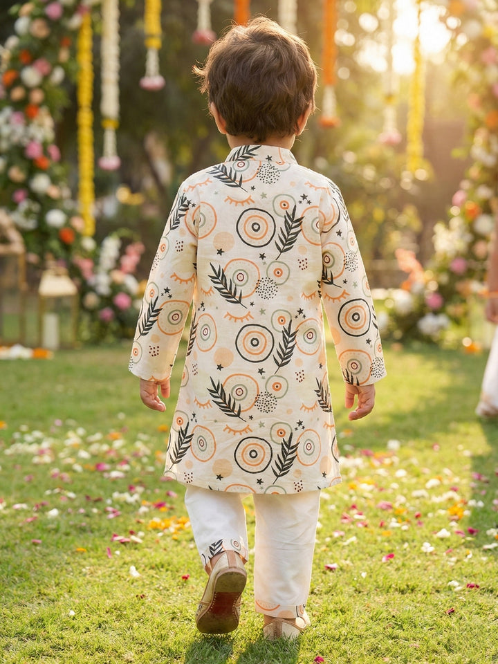 Tribal Circle &amp; Leaf Print