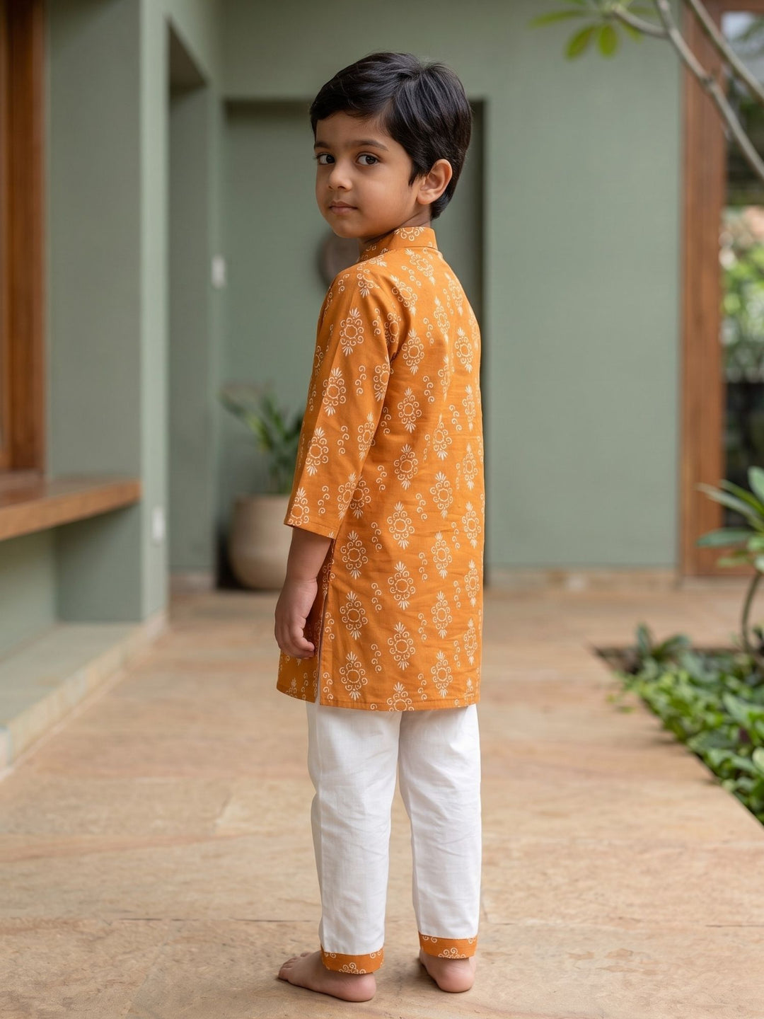Rust Diamond Floral Butti
