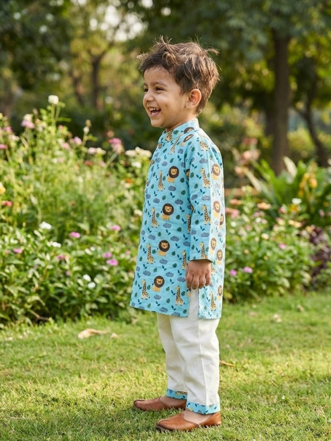 Lion &amp; Giraffe Print