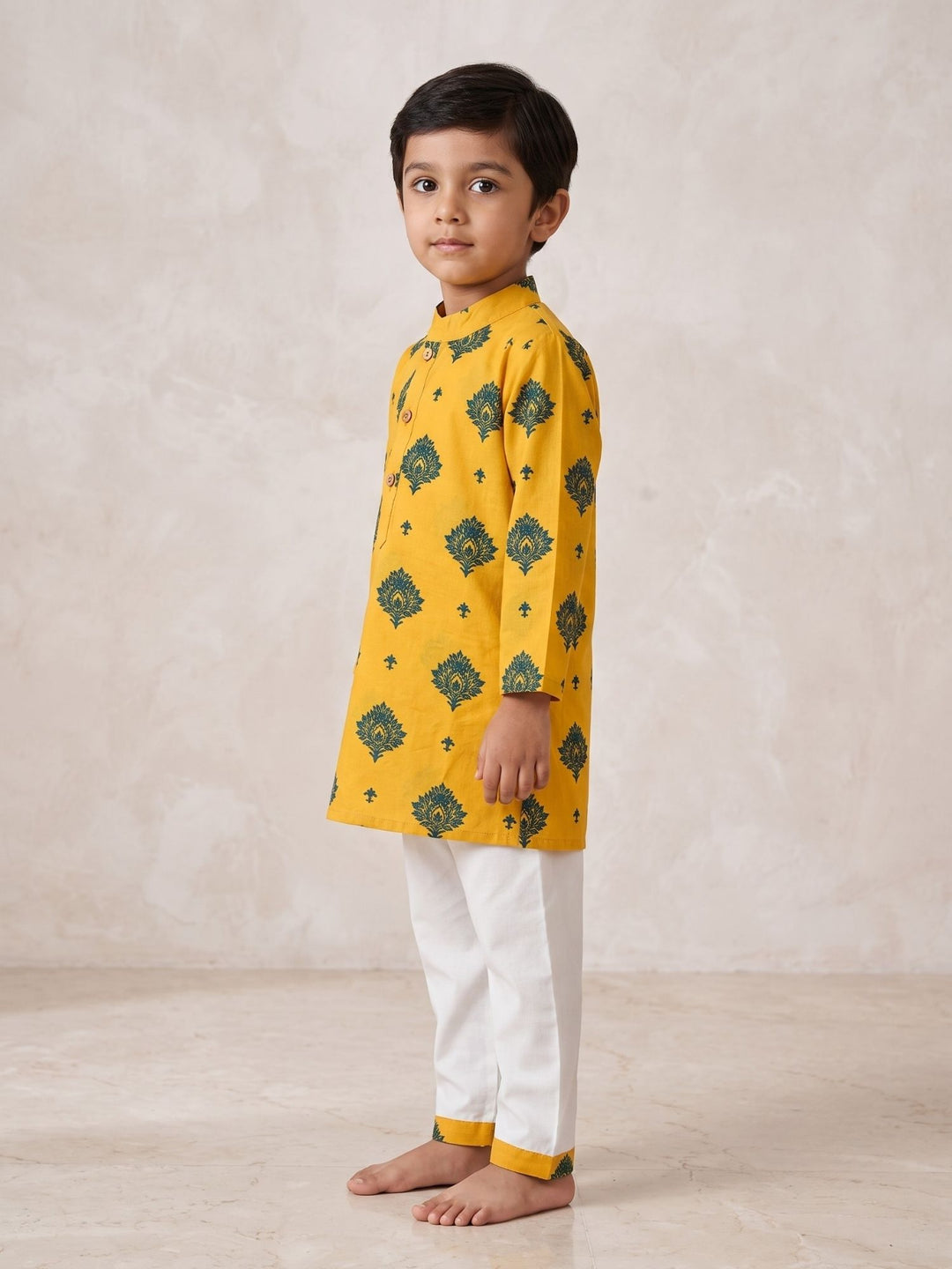Yellow Leaf Floral Motif Print