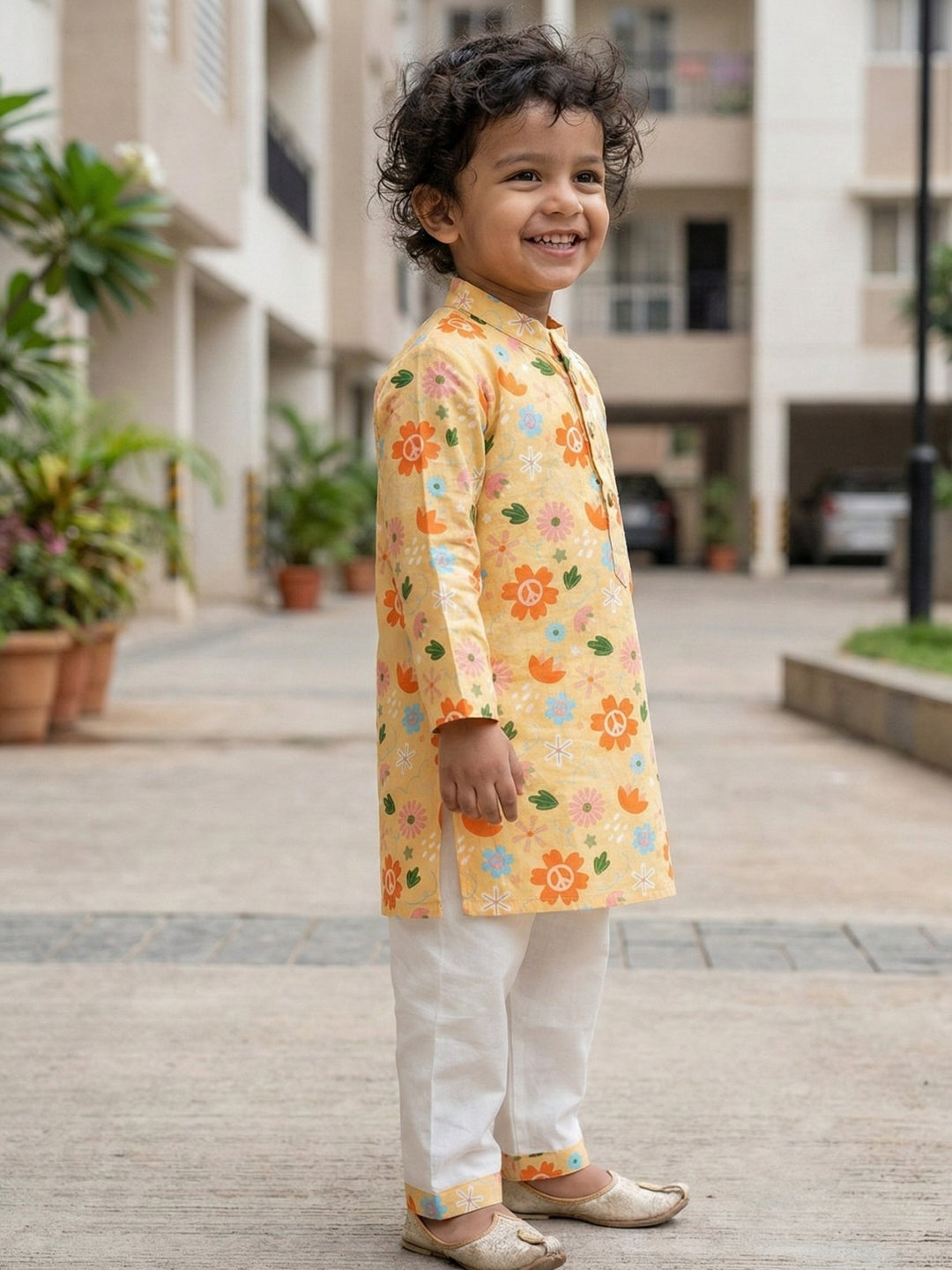 Beige Floral Garden Print